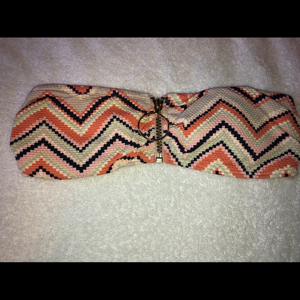 B001 H&M